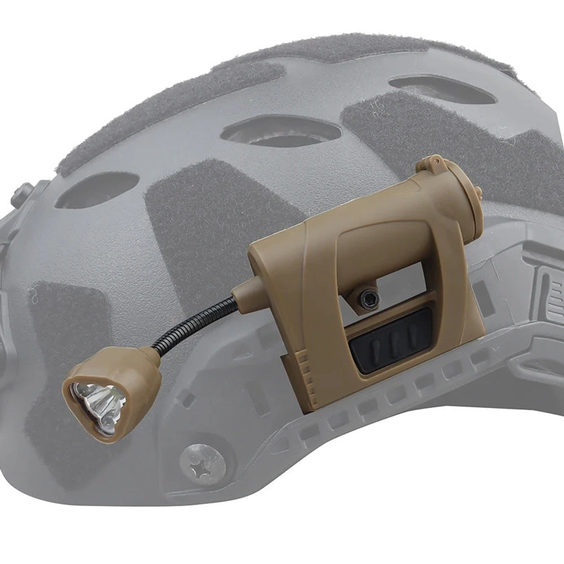 Lampe casque militaire coyote installée profil